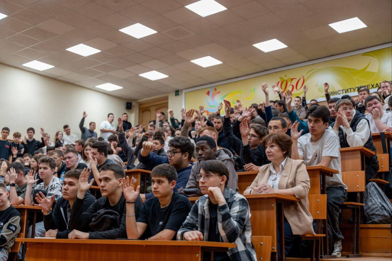 Une journée comme les autres : en cours, les groupes sont mélangés et il m'arrive d'être le seul étudiant noir de la salle